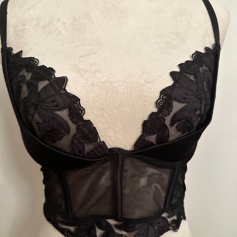 Victoria's Secret Very Sexy Corset - Black Floral Embroidered Quarter Cup - 32DD